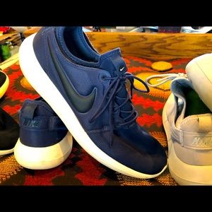 Nike shoes, size 13, in navy blue